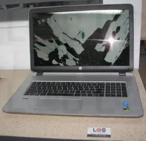 Αντικατάσταση οθόνης σε laptop HP Envy 17”