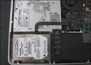 Αντικατάσταση δίσκου με SSD σε MacBook Pro