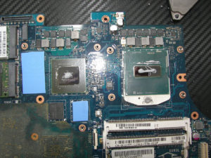 Φυσικός καθαρισμός σε laptop DELL Alienware