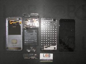 Αντικατάσταση οθόνης και μηχανισμού αφής σε τηλέφωνο Xiaomi Redmi Note 5A Prime