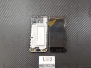 Αντικατάσταση οθόνης σε τηλέφωνο Samsung Galaxy J530 (2017)