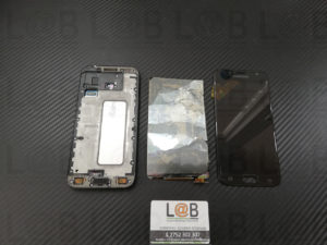 Αντικατάσταση οθόνης σε τηλέφωνο Samsung Galaxy J530 (2017)