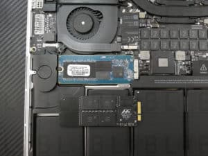 Αντικατάσταση δίσκου σε MacBook Pro A1398 (2012)