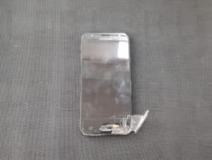 Αντικατάσταση οθόνης σε τηλέφωνο Samsung Galaxy J330 (2017) μαύρο