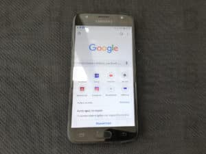 Αντικατάσταση οθόνης σε τηλέφωνο Samsung Galaxy J330 (2017) μαύρο