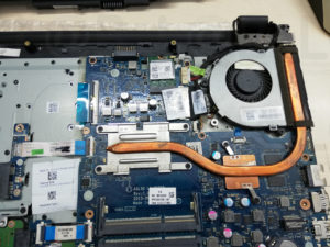 Καθαρισμός laptop HP λόγω θορύβου στον ανεμιστήρα