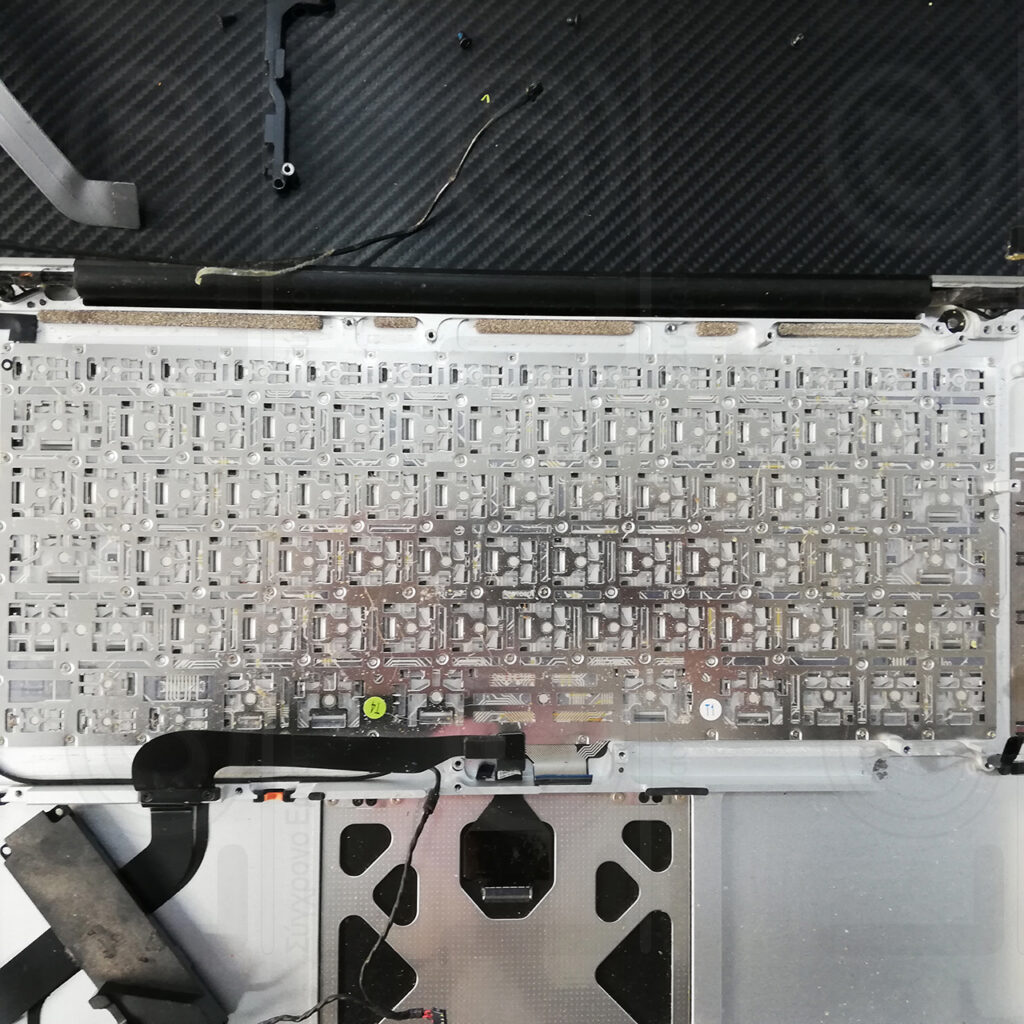 Αντικατάσταση πληκτρολογίου σε MacBook Pro A1278