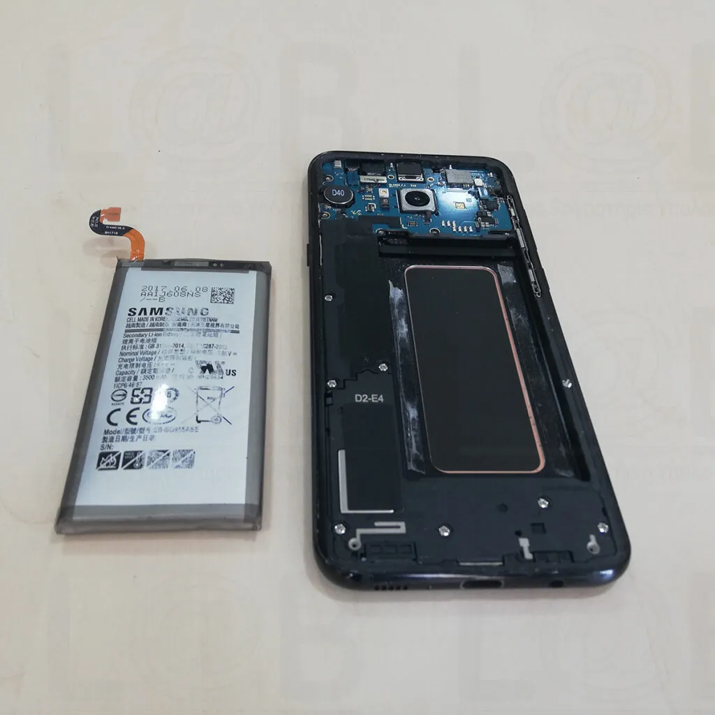 Αντικατάσταση μπαταρίας σε τηλέφωνο Samsung Galaxy S8 plus